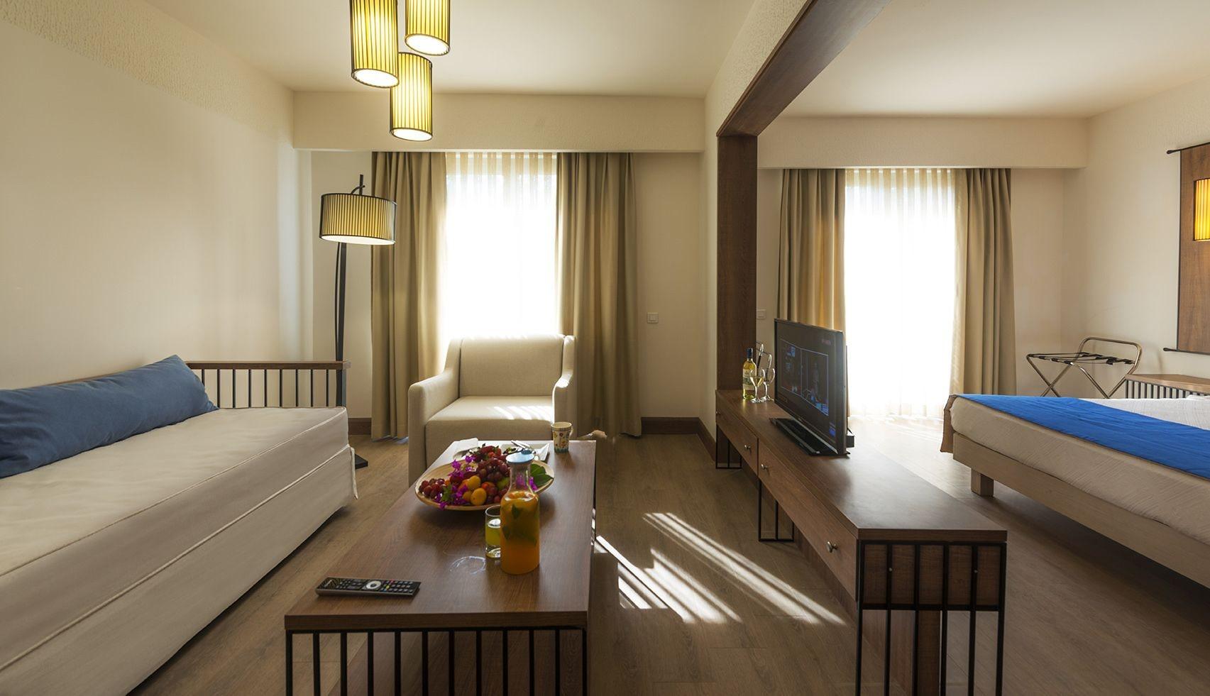 Liv Hotel By Bellazure Akyarlar Bagian luar foto