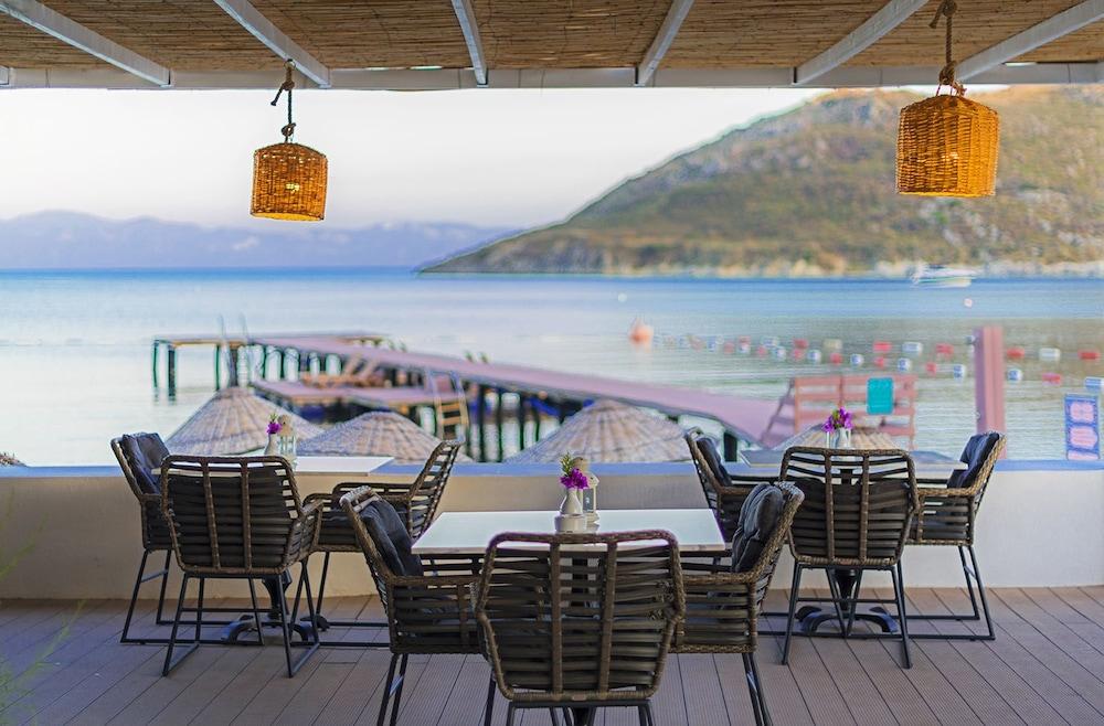Liv Hotel By Bellazure Akyarlar Bagian luar foto