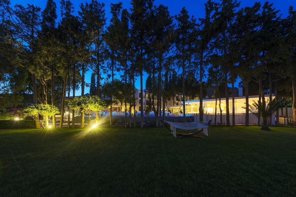 Liv Hotel By Bellazure Akyarlar Bagian luar foto
