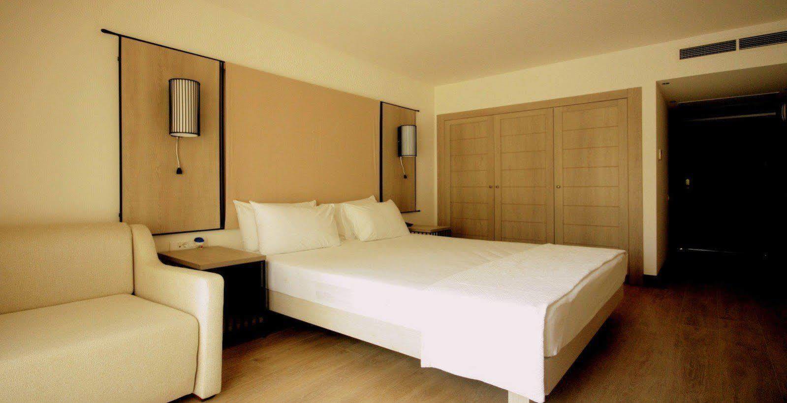 Liv Hotel By Bellazure Akyarlar Bagian luar foto
